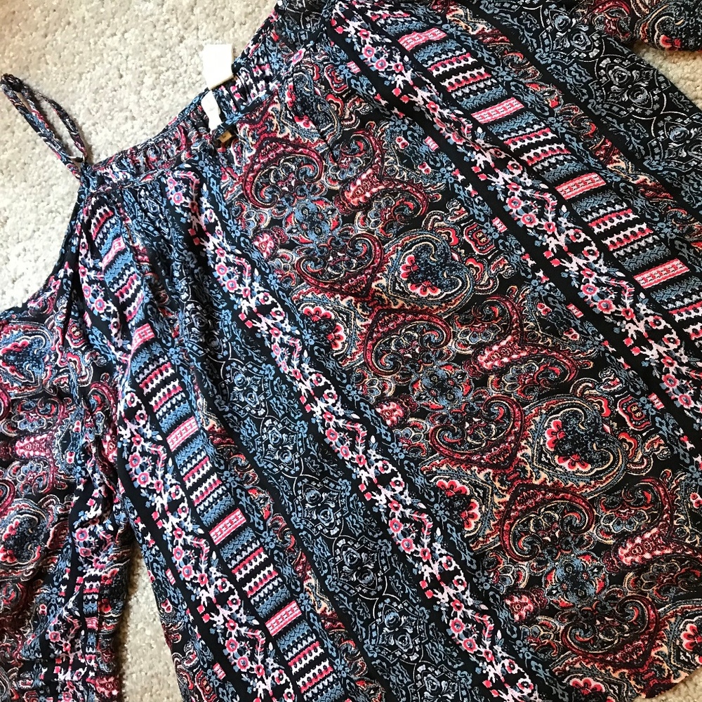 Patterned Blouse - Picture 2 of 2